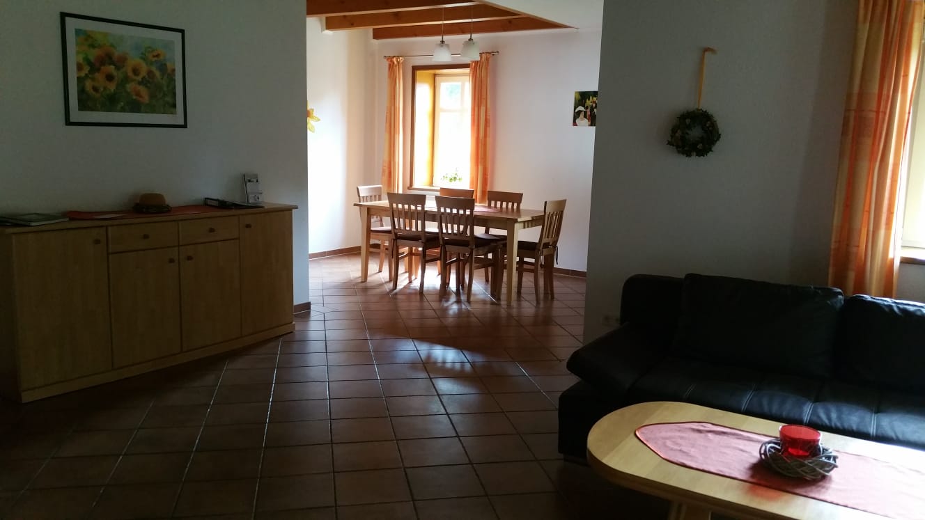 Wohnzimmer - Bild 5